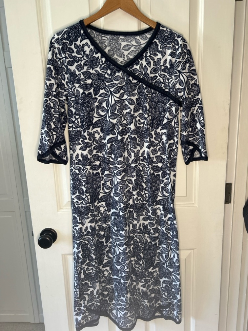 Garnet Hill Asian Wrap Organic-Cotton Midi Gown - Small - Floral navy